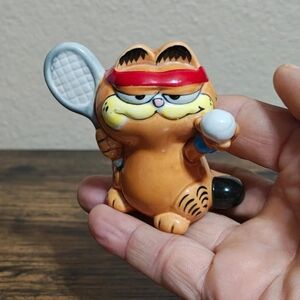 Super Cute 1981 Vintage Enesco Ceramic Garfield  Tennis Player Figurine